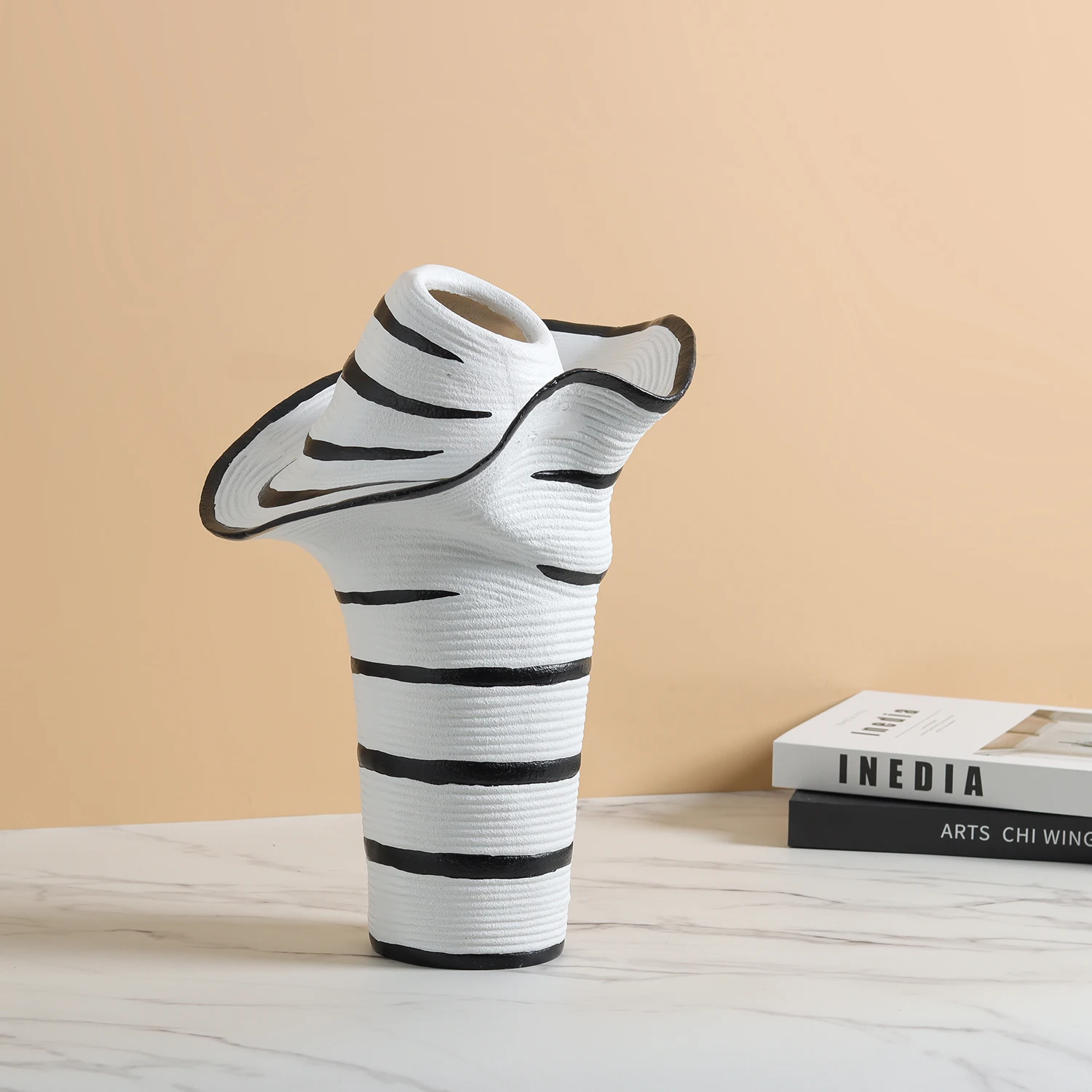 Modern Simple Black White Striped Hat Vase Home Decor Living Room Sample Room Sales Office Soft Decoration Accessories