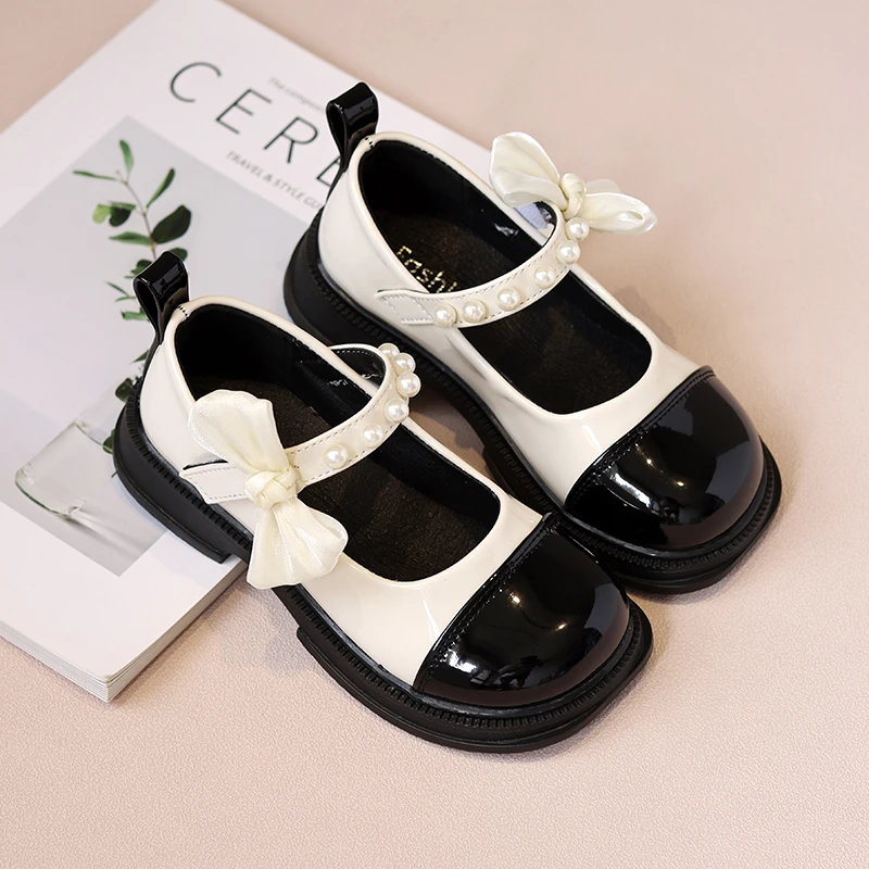 

2025 New Fashion Spring Leather Shoe Versatile Girl Shoe Comfort Soft Non Slip Exquisite Princess Shoes Elegant Flat Child Shoes