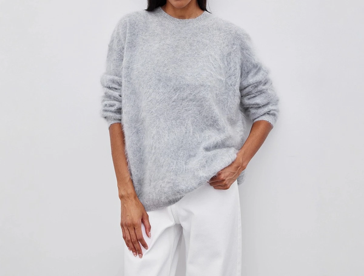 Round Neck Pullover Sweater for Autumn and Winter 2025  New Solid Color Knitted Sweater  Loose Casual Sweater