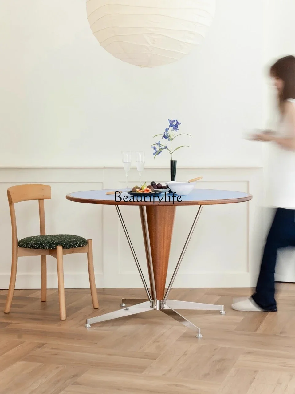 

yj5 Round table retro solid wood small apartment dining table medium ancient solid wood anti-scratch household