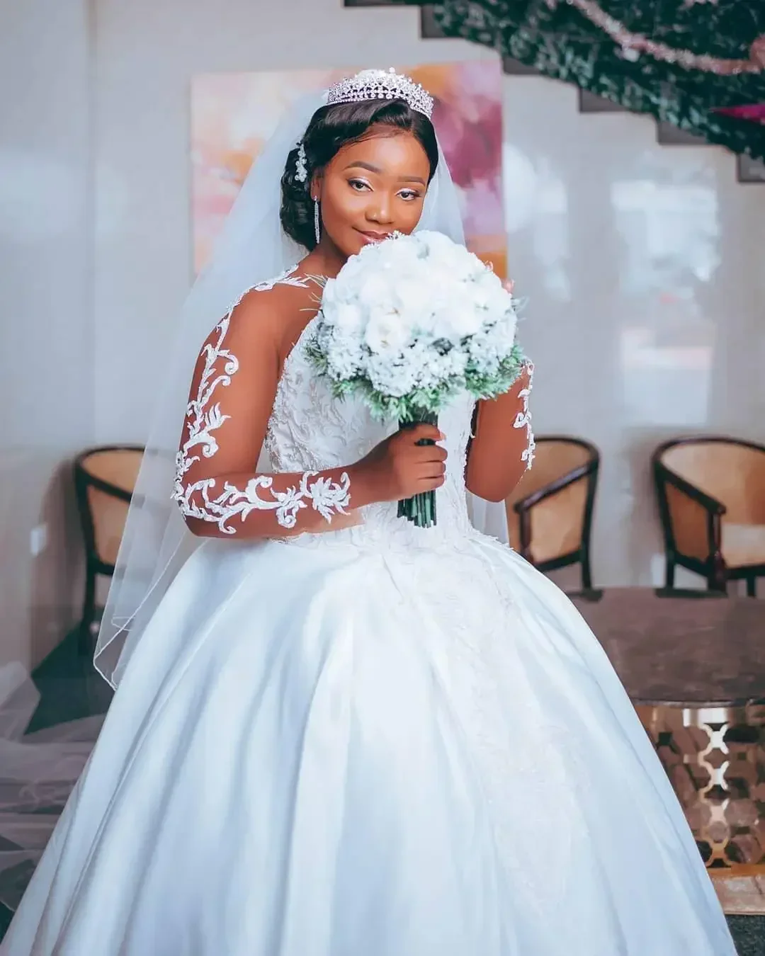 Vestidos de novia de encaje sexy baratos Aso Ebi árabes de talla grande personalizados Vestidos de novia con cuello transparente Mangas largas Vestidos hechos a medida