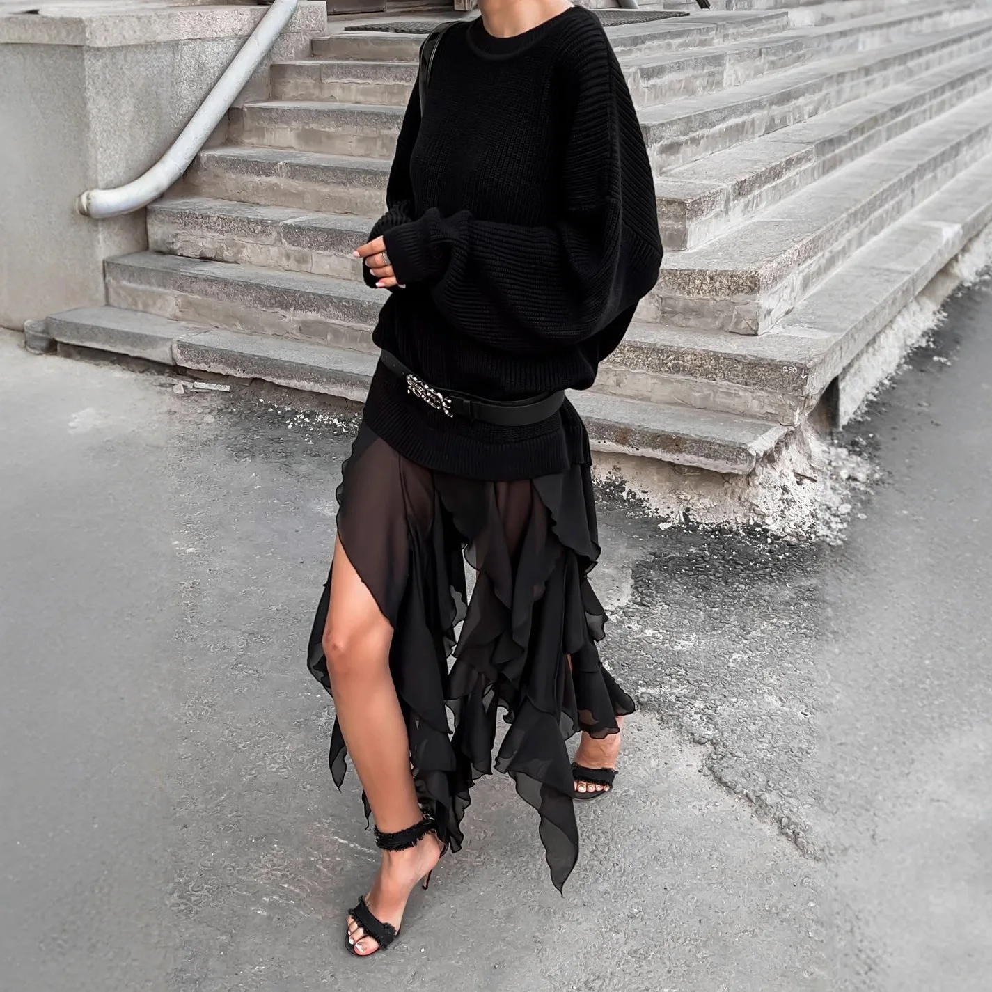 

SS25 Женский трикотаж Майяра с нерегулярной кружевной отделкой, нишевый дизайнерский свитер, модная верхняя одежда