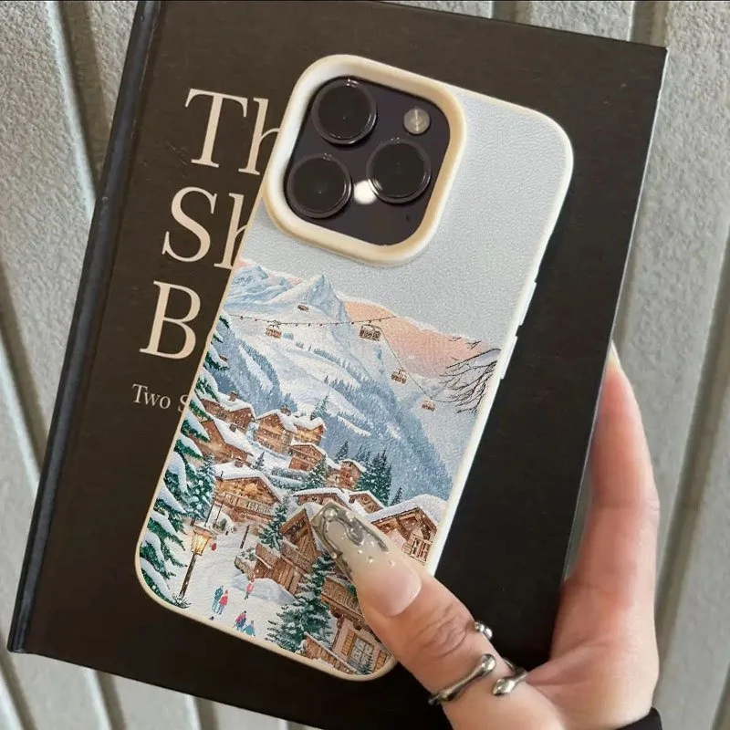 حافظة هاتف بنمط مدينة محاطة بجبال مغطاة بالثلج وملمس ليتشي، مناسبة لهواتف iPhone 17، 16، 15، Plus، Pro، Max Series - يمكن استخدامها كهدية