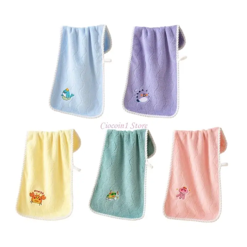 

Y1UB Comfortable Baby Towel Soft Coral Fleece Animal Print Embroidery Daily Essential
