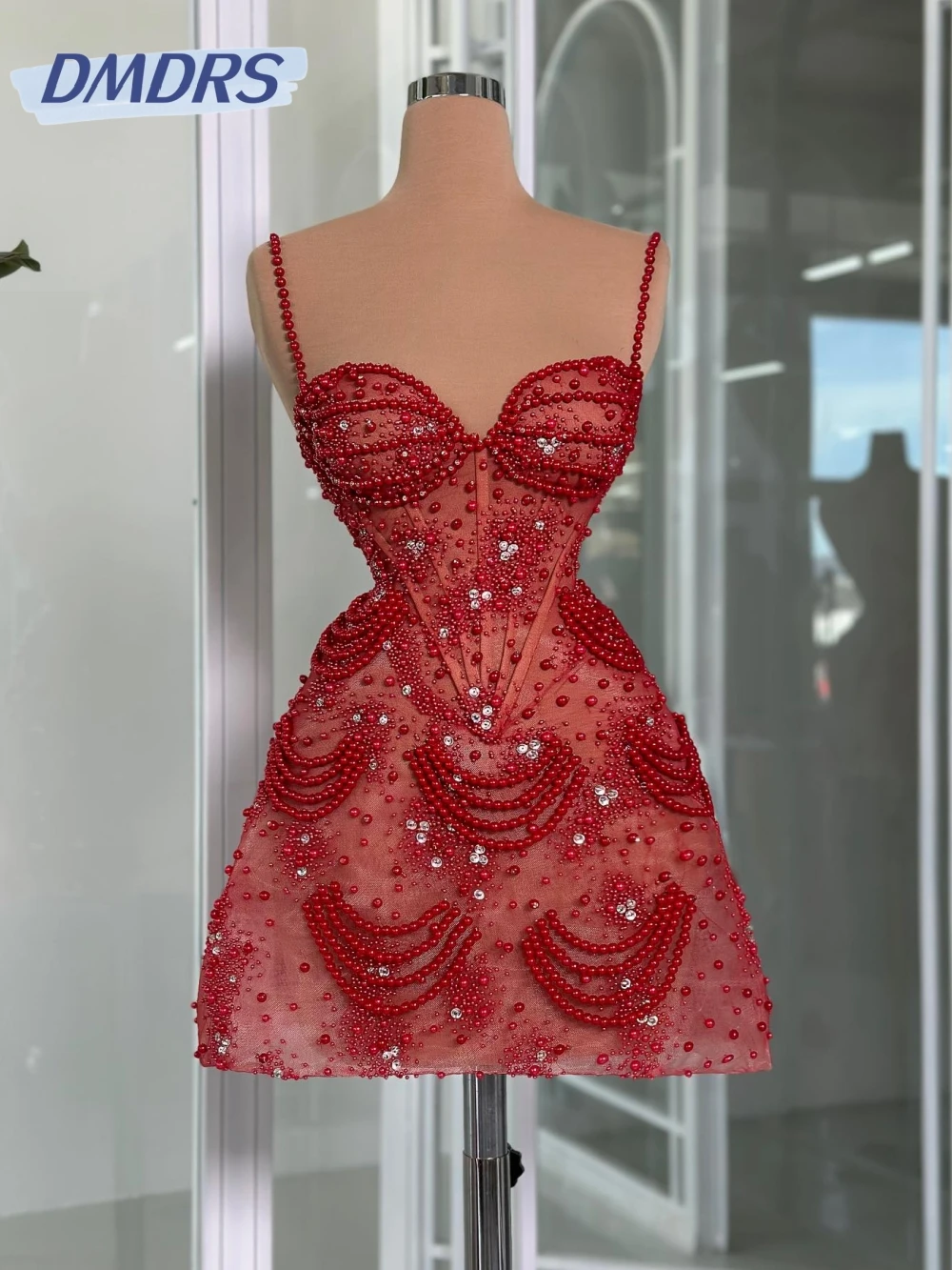 

Exquisite Stylish Pearls Mini Evening Dress Romantic Sweetheart Neck Wedding Party Gown Customized Spaghetti Straps Prom Dresses