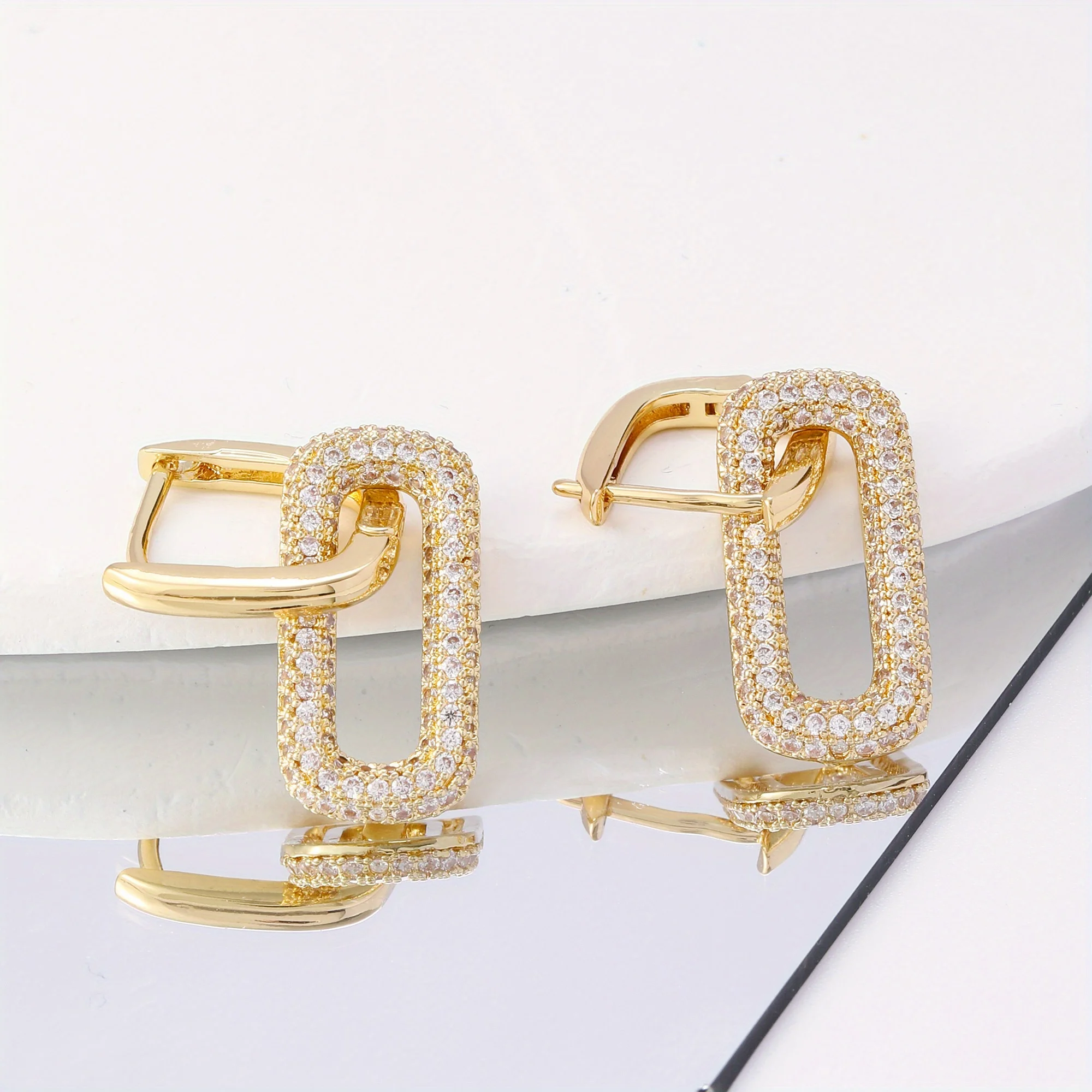 2024 Popular Fashion Light Luxury Oval Double Hoop Earrings Women\'s Hip Hop Rock Party Gifts Accessories Fine Jewelry