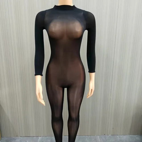 חליפות & רומפרס