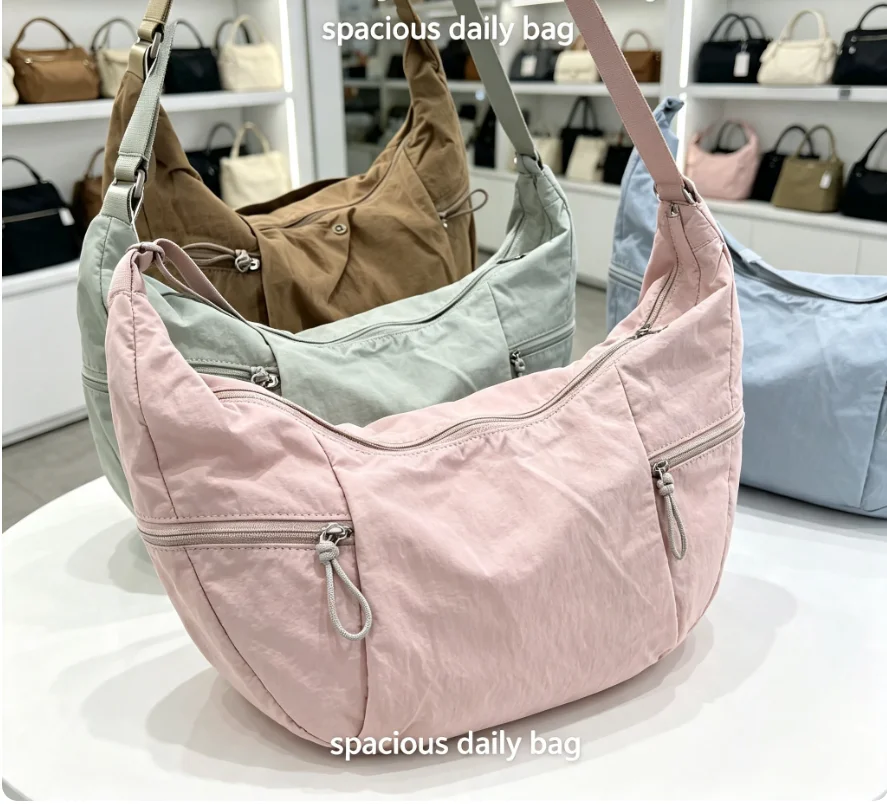 Hobo Bag Slouchy - กระเป๋าสะพายไหล่ทรงโค้งขนาดใหญ่สำหรับผู้หญิง กระเป๋าสะพายข้างแบบลำลอง ดีไซน์โดดเด่นและใช้งานได้หลากหลาย