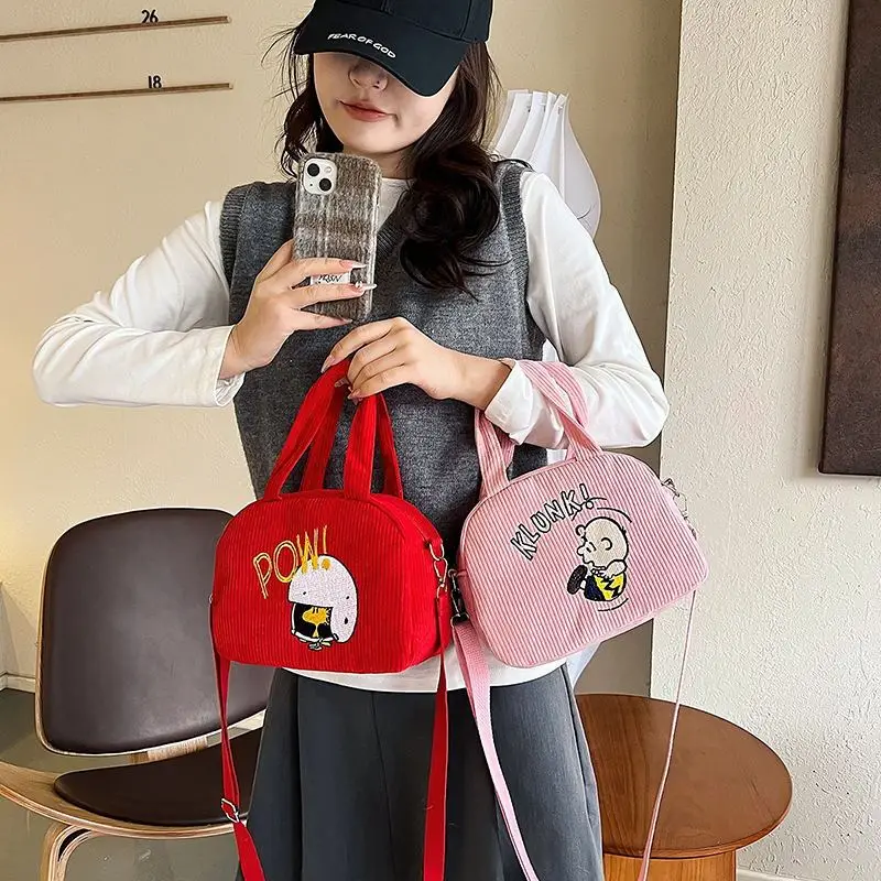 

MINISO Kawaii Anime 2024 High Beauty Snoopy New Corduroy Handheld Cartoon Cute Casual Single Shoulder Versatile Crossbody Bag