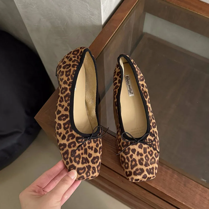 Modische Ballerinas für Damen, höhenverstärkende Slip-On-Schuhe, flache Damenschuhe mit Schleifenknoten, neue Frühlings- und Herbstkollektion. – Detail 17