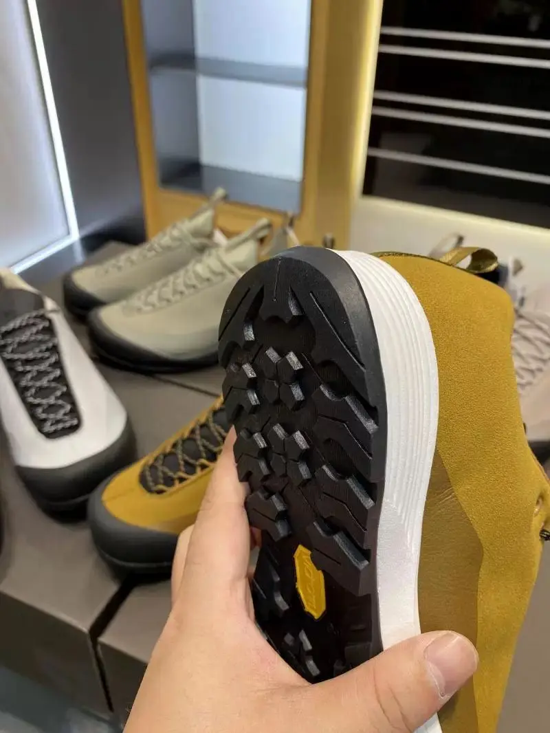 Hiking Outdoor Shoes Comfortable Non-slip Fishing Shoes Designer Sneakers Mens Climbing Shoes Top Quality