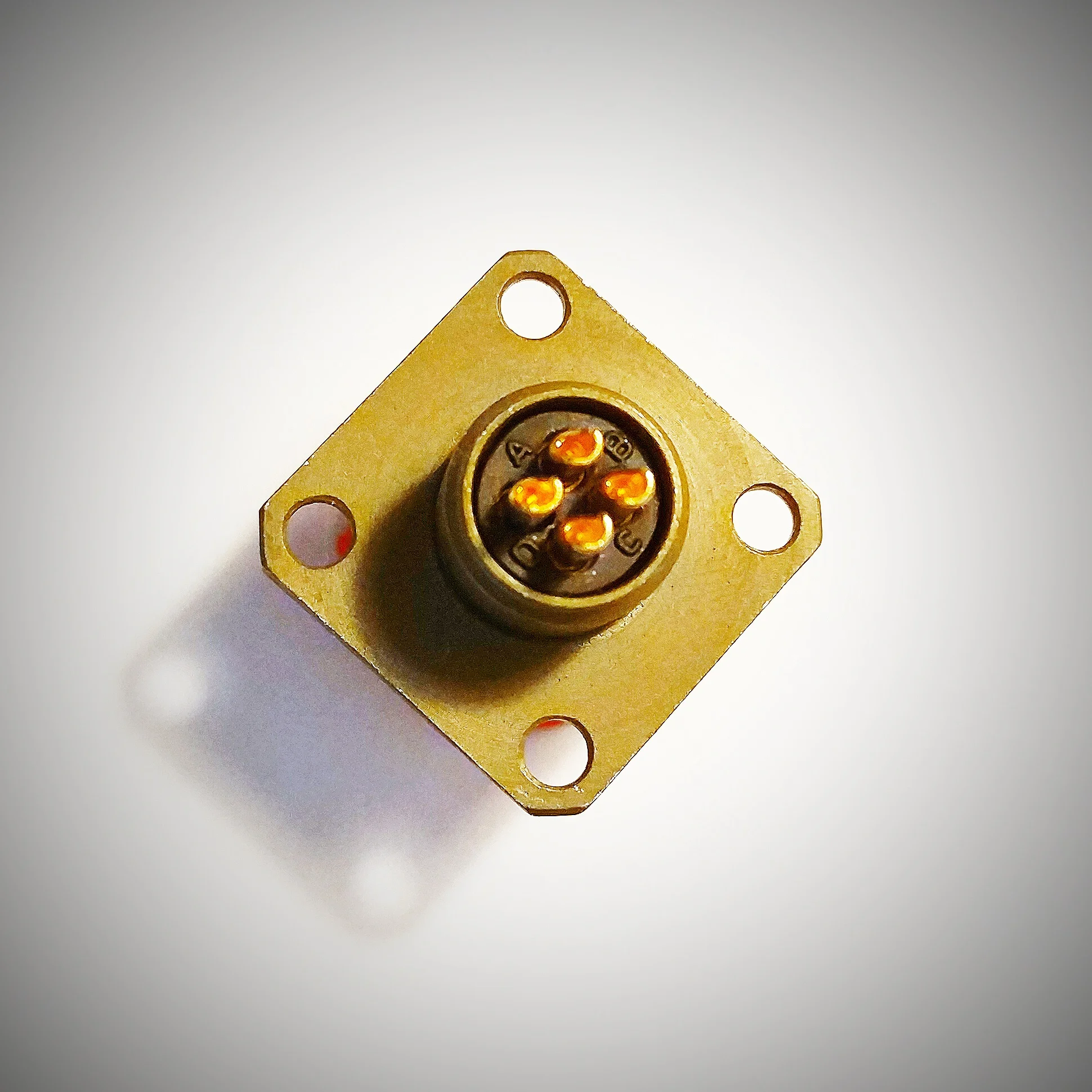 MS26482 Series Air Socket, MS3112E8-4P, 4-core, Bayonet Fast Connection