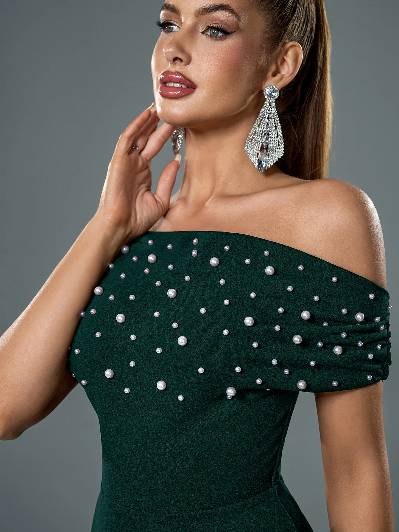 فستان سهرة أسود أنيق للنساء من UNITHORSE مطرز يدويًا بتصميم كتف غير متماثل للمناسبات الرسمية #6