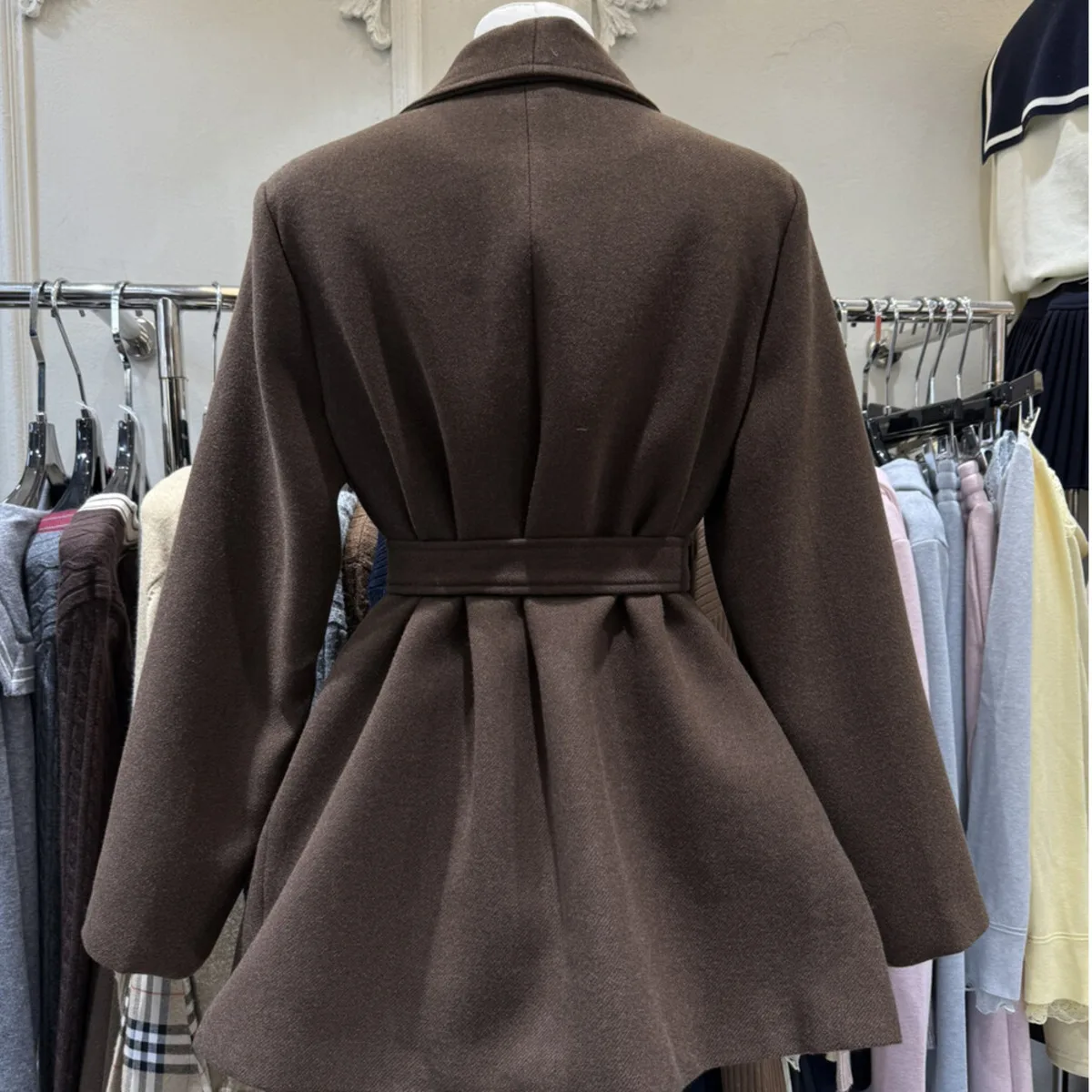 BJTZ 2025 Nueva chaqueta de abrigo que se hunde la cintura de alta calidad de invierno con top de corte estético