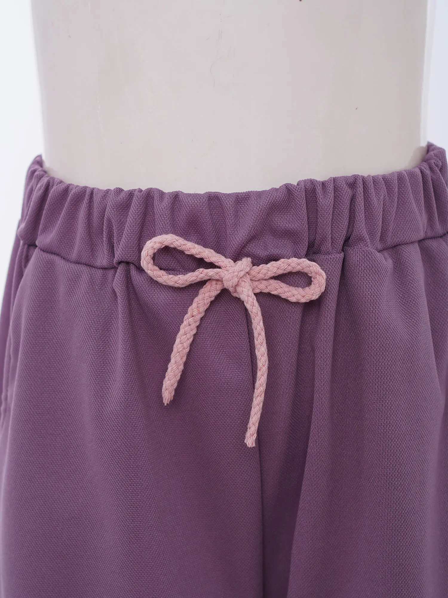 بدلة رياضية صيفية للفتيات مطبوعة بأحرف متباينة تي شيرت بأكمام قصيرة مع شورت قابل للتمدد بعقدة فيونكة لتشغيل ممارسة الركض