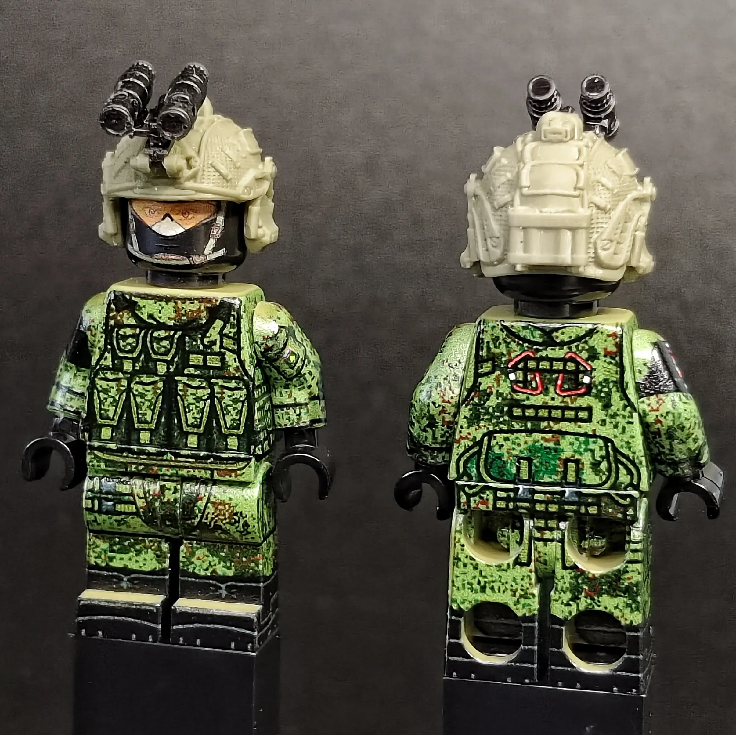 Russian Little Green Man EMR Camo 3D Printed Figure Military Police Soldier with Helmet NVG 6-Sided Printed Building Blocks
