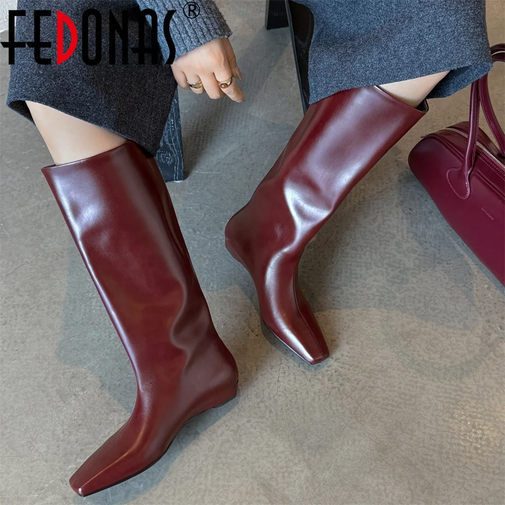 FEDONAS/Новые осенне-зимние женские сапоги до колена, длинные сапоги из коровьей кожи на танкетке, модная уличная обувь, высокие сапоги