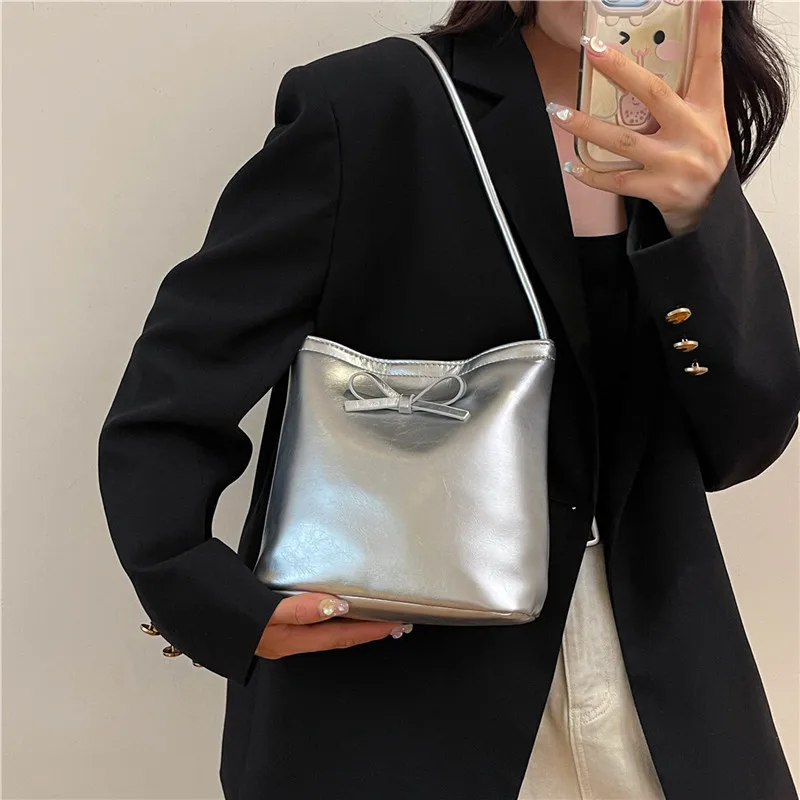 

2025 New Bow Embellished Bucket Bag Elegant Playful Shoulder Tote for Women Stylish PU Leather