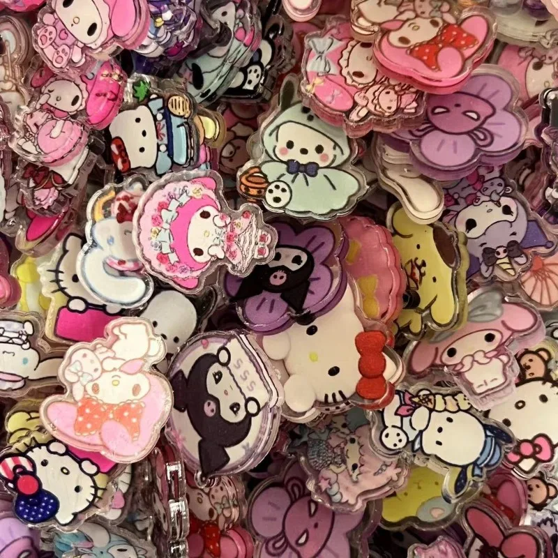 50-100 pz 2 cm Sanrio Melody Hello Kitty Stitch Rubino Kuromi Chiikawa Serie Anime Ciondolo Acrilico Accessori FAI DA TE Portachiavi Patch