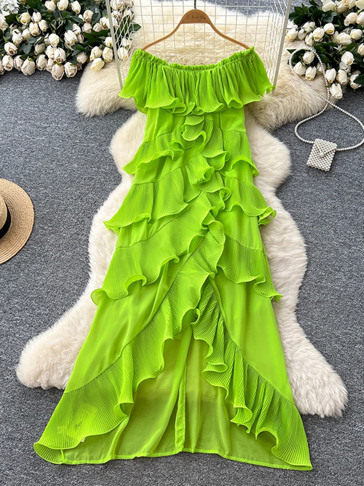 

Летнее плиссированное платье на одно плечо с нерегулярными рюшами по краям для женщин, новое модное сексуальное платье с разрезом для пляжного отдыха и вечеринки C241