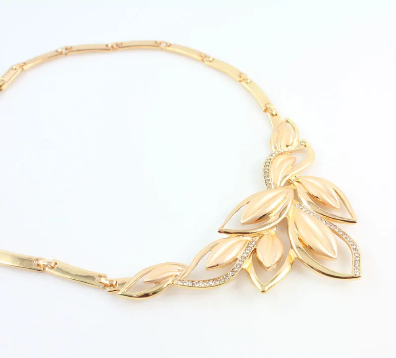 African Jewelry Vintage Jewelry Gold Color Leaf Shape Necklace Set Fashion Wedding Elegant Costume Jewelry Set