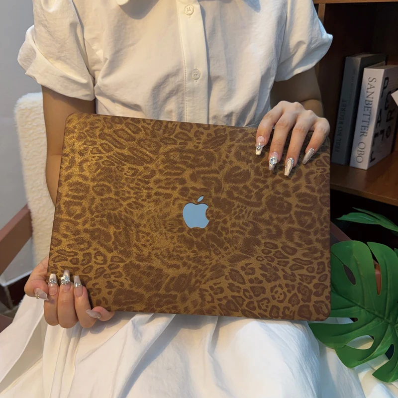 Vintage Leopard Pattern Hard Shell Case for 2026MacBook Air 13.6  Neo, Fits M2 M3 M4 Chips, A2681 A3113 A3240