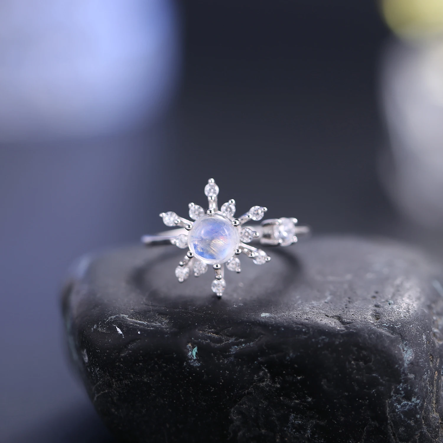 

GEM'S BALLET Snowflake Rainbow Moonstone Engagement Rings, 925 Sterling Silver Adjustable Open Ring Gift For Her June Birthstone