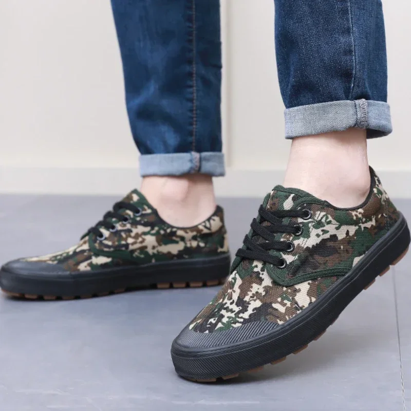 Outdoor Working Shoes for Men Non-slip Wear-Resistant Men's Vulcanized Shoes Mesh Breathable Rubber Shoes Men Training Sneakers
