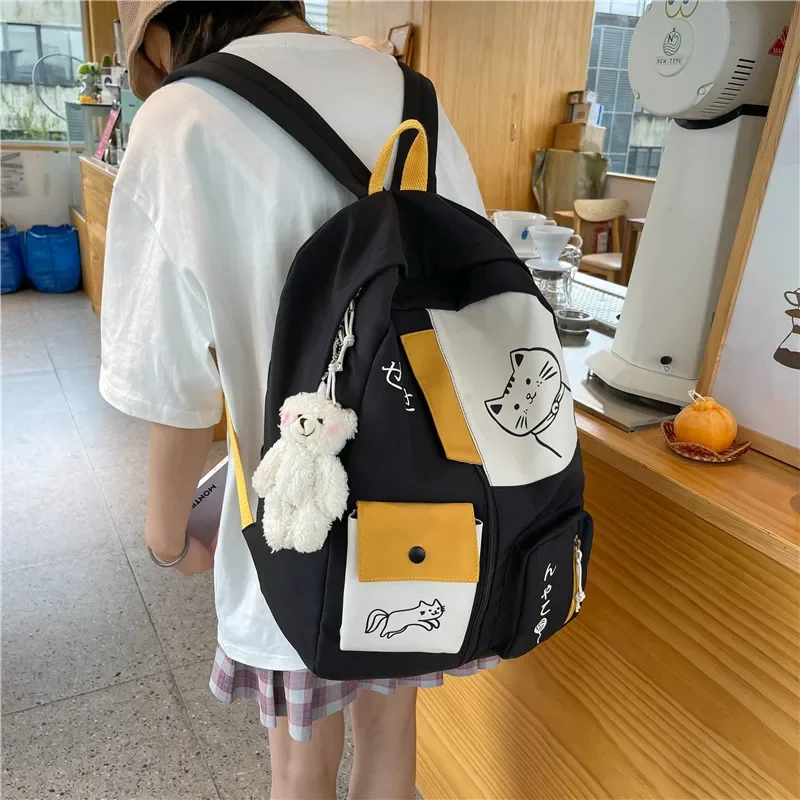 Japanese Canvas Backpack for New Cute Contrasting Color Student Large Capacity and Fashionabletrend School Backpack