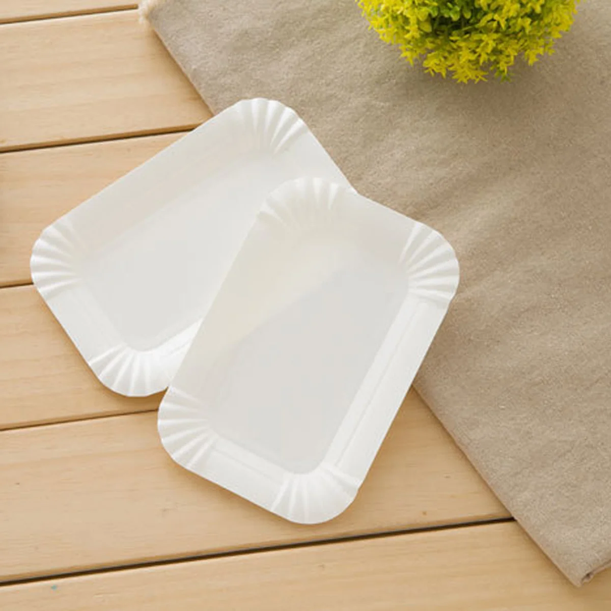 

100Pcs Bbq Paper Plates Uncoated Recyclable Fluted Rim for All Occasions Home Parties Cake Plates Disposable Tableware