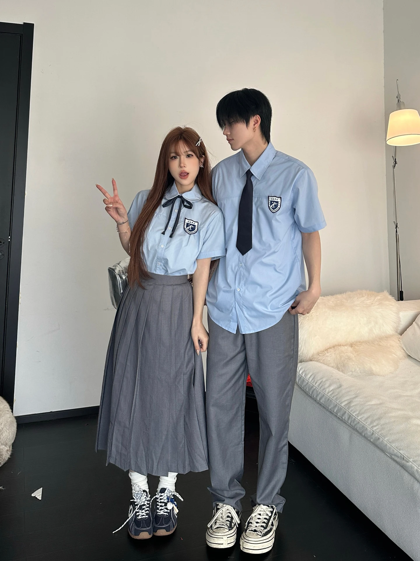 

Couple's College Style Summer Uniform Short Sleeve Shirt Skirt Set Performance Chorus Graduation Class Uniform Loose Fit Shirt
