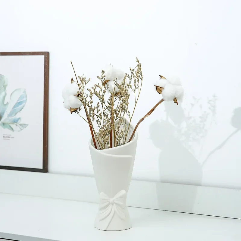 Nordic Ceramic Vase Flower Bottle White Bow Pot Ceramics Plants Vase for Dried Flower Living Room Home Wedding Table Decor Gift