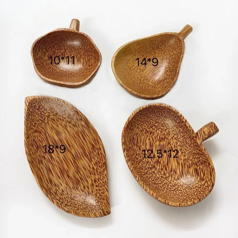 

Coconut Wood Bowl, Natural Coconut Shell Sauce Dish, Creative Fruit-Shaped Plate, Handmade Southeast Asian Craft Decor