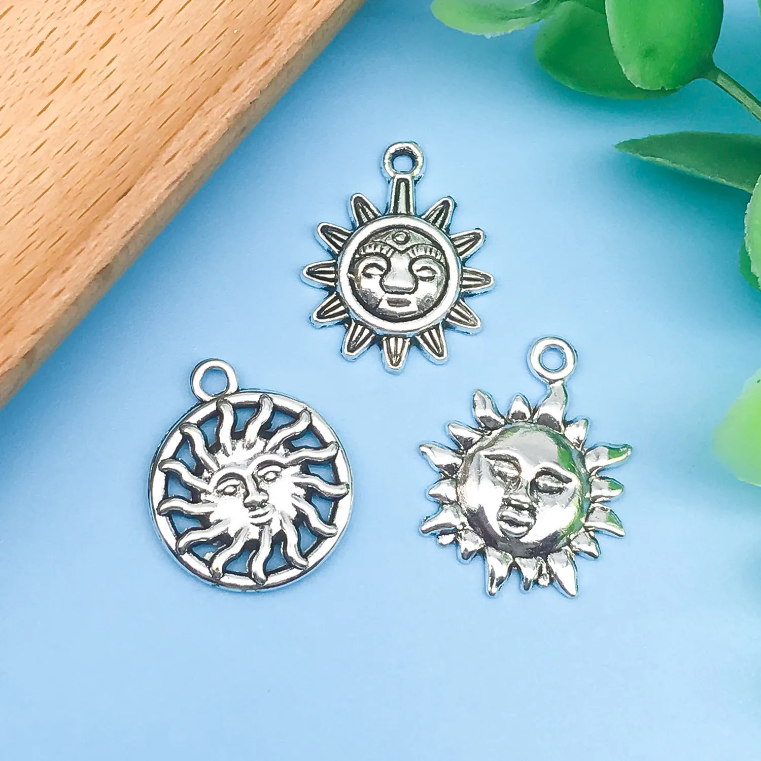 Mix 42pcs Ancient Silver Sun Moon Star Pendant Set Alloy Pendant, DIY Bracelet Pendant, Back to School Fashion Jewelry Accessory