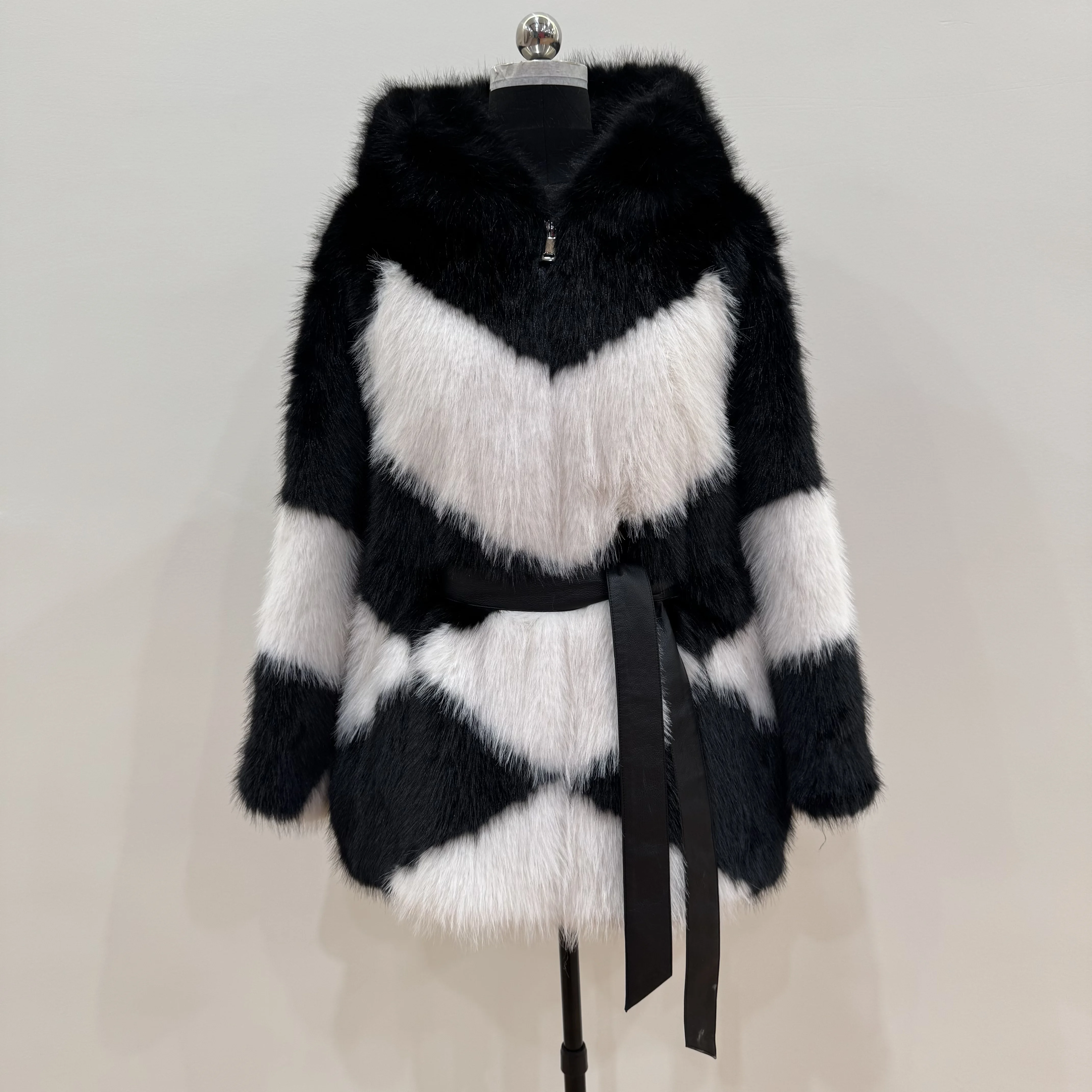 

Fur women's winter fashion splicing black and white contrast short synthetic fur coat women's clothing