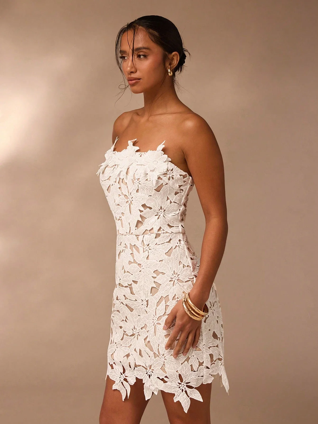 

Белые водорастворимые мини-платья Glamine с 3D-цветочным декором на груди, элегантные женские платья, полностью белый наряд для вечеринки