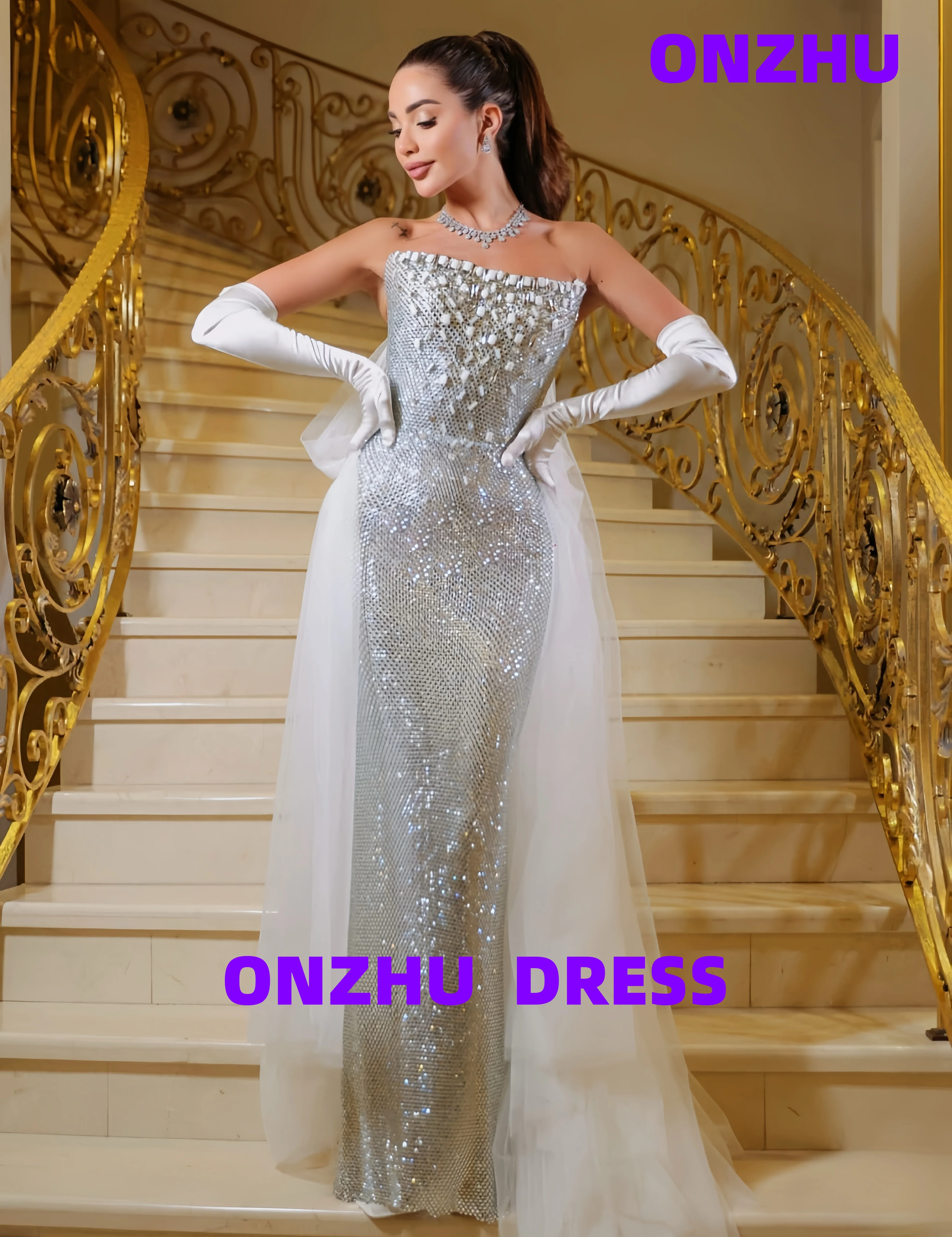 Abito da sera da donna di lusso personalizzato con collo alto senza maniche a sirena di Amanda Novias