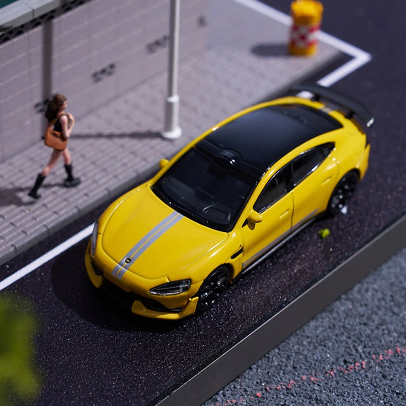 Xiaomi SU7 1:64 Scale Diecast Car Model Set - Pull-Back Alloy Collectible Toy Vehicle in 6 Colors for Fans And Collectors