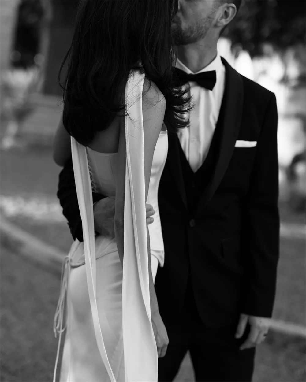 도쿄 맞춤형 화이트 스트랩리스 웨딩드레스 민소매 레이스업 브라이덜 가운 2025 머메이드 코트 트레인 웨딩드레스