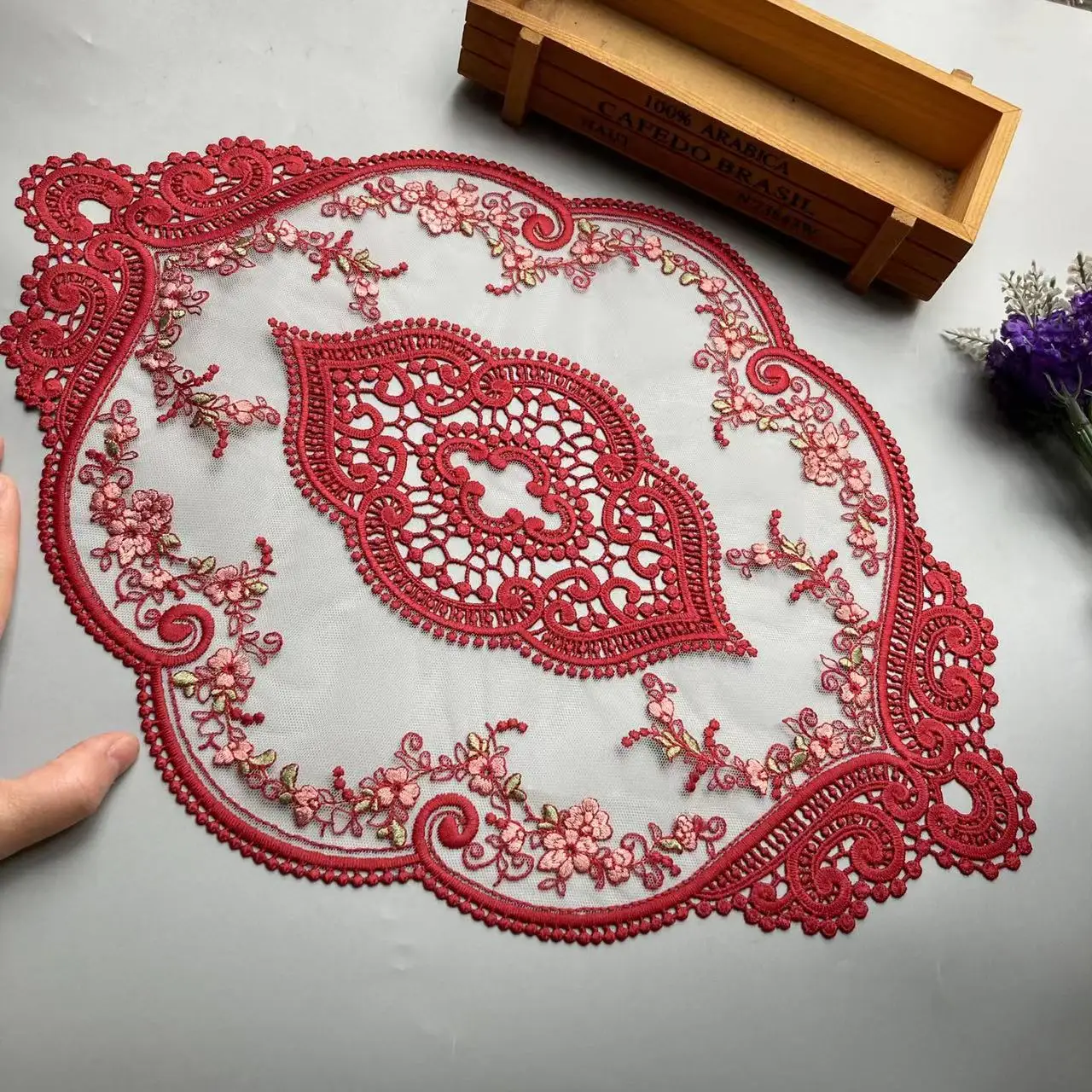 

31*43CM Burgundy Flower Lace Applique Trim for Sofa Curtain Towel Bed Cover Trimmings Home Textiles Applique Polyester Mesh