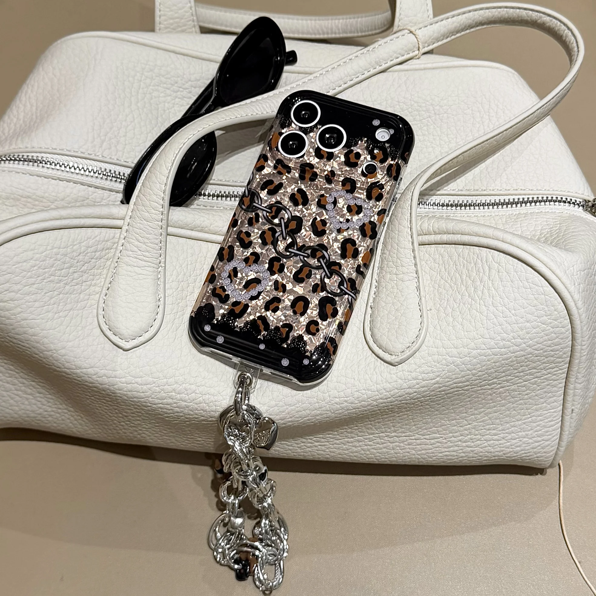 4 Colors Leopard Print Lace Splice With Silver Chain Pendant Phone Protect Cover Case for iPhone 18 17 16 15 Pro Max