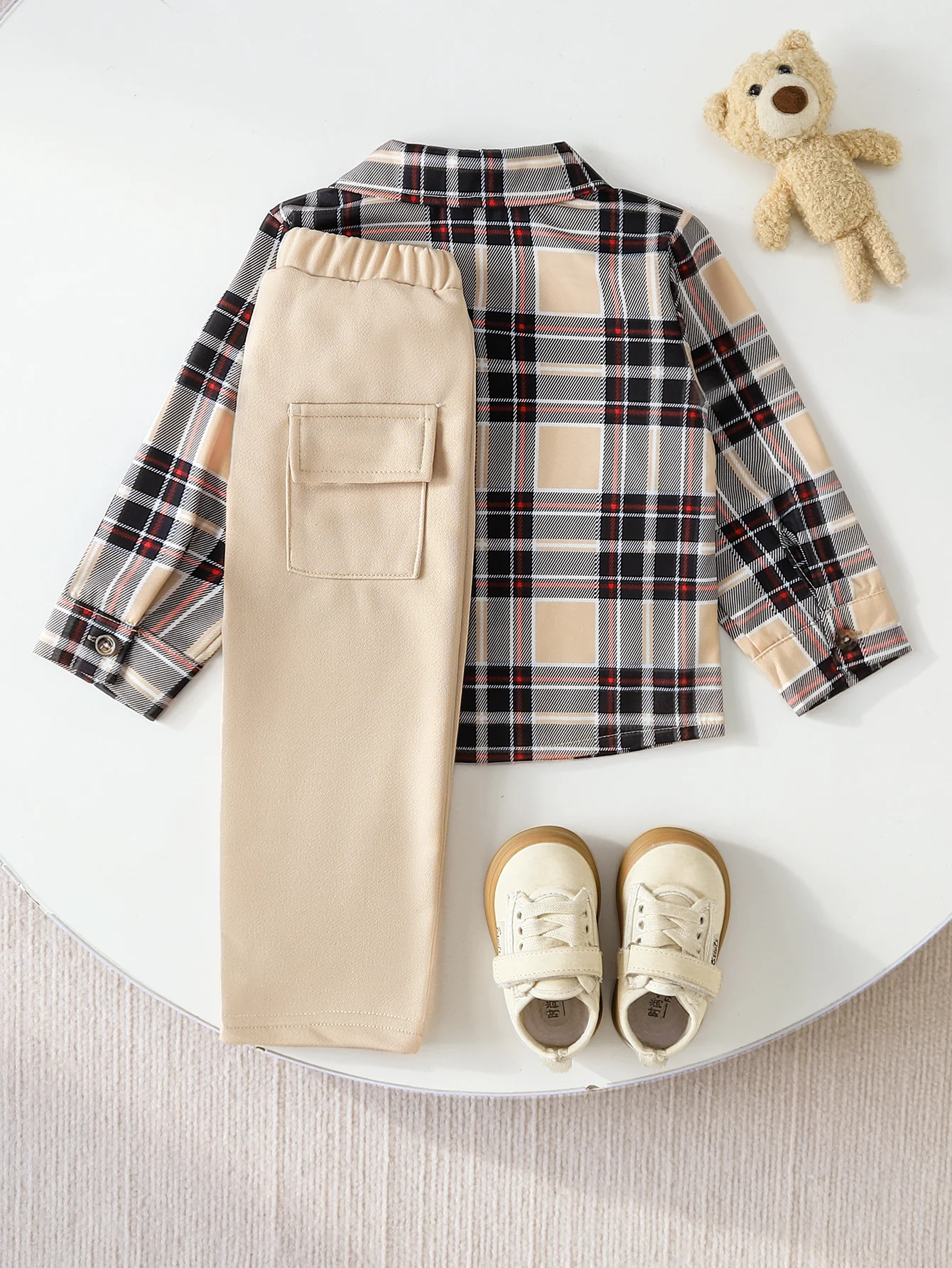 2Pcs Baby Boy Vintage Plaid Long Sleeve Shirt Set with Pocket British Check Lapel Button down Khaki Pants Spring Autumn Outfit