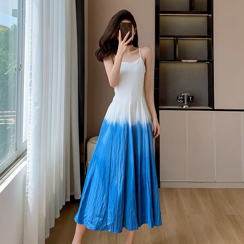 2024 Zomervakantie Strand Midi Jurk Chique Mode Vrouwen Spaghettiband Blauw Wit Gradiënt Slanke Taille Rugloze Boho Kleding