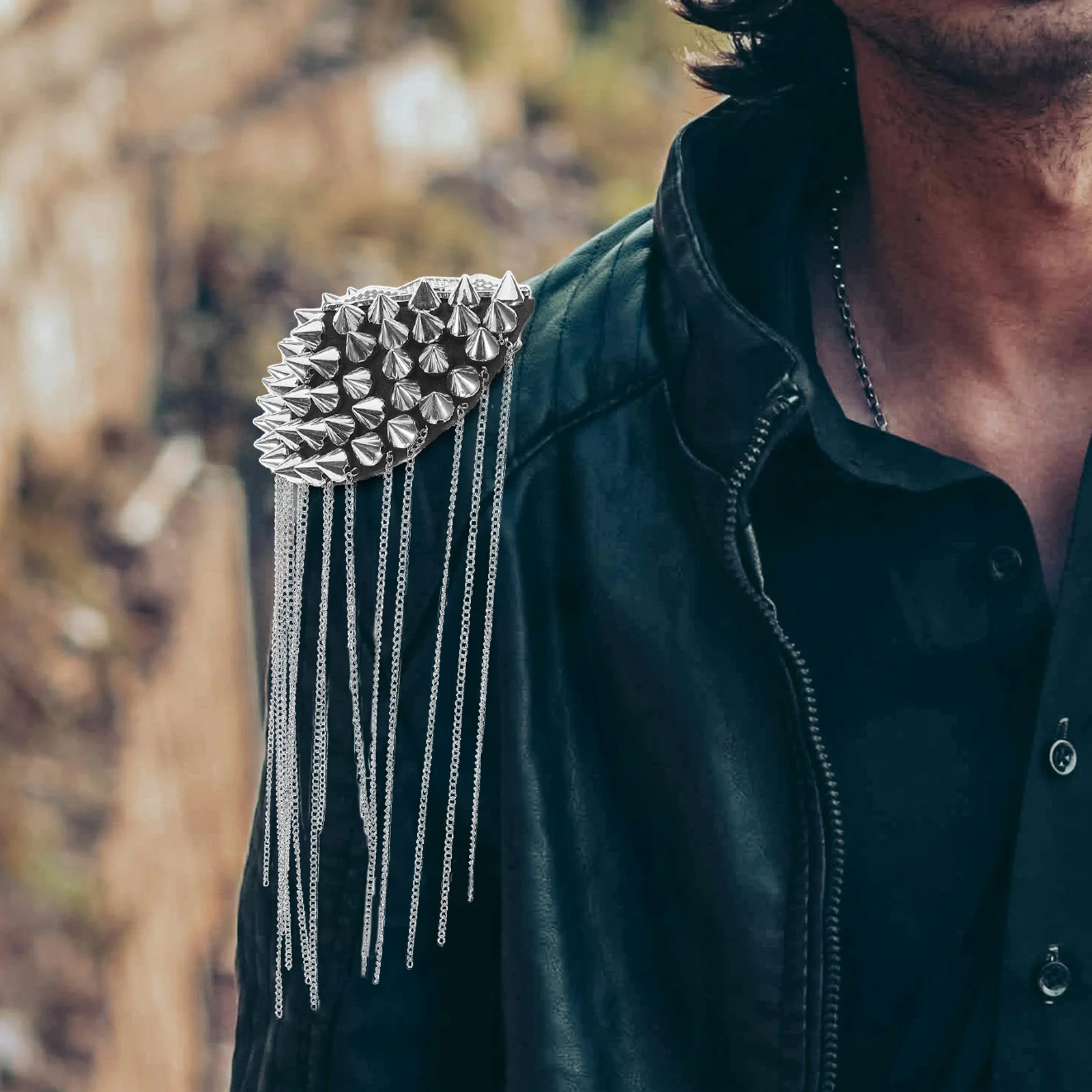 

2Pcs Metal Fashion Accessories Retro Punk Tassel Epaulettes Shoulder Lapel Plastic Chain Decorative DIY For Clothing
