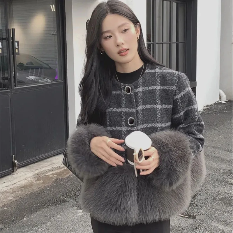 

2026 Spring Autumn Small Fragrant Knitted Coat Women's Fashion Plaid Cuffs with Fur Patchwork Long Sleeved Cardigan Sweater Top