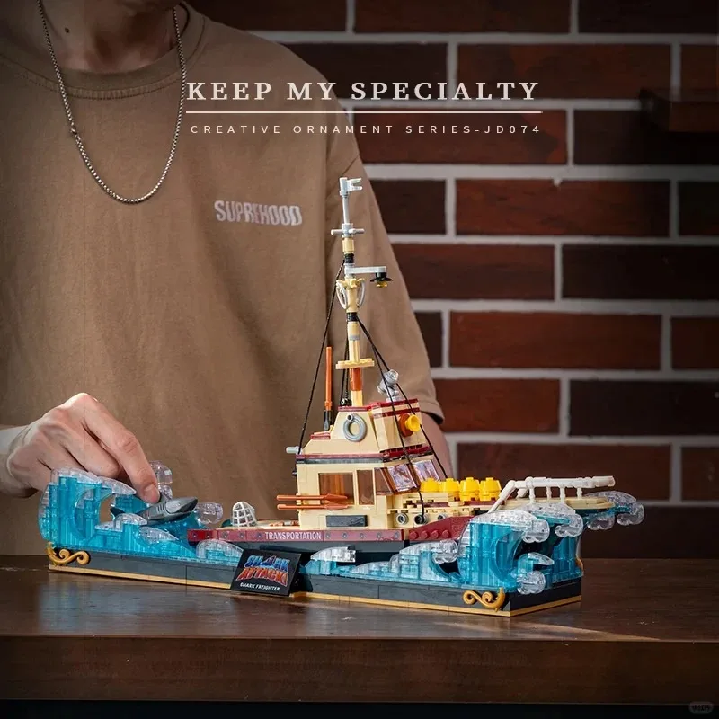 1109PCS Creative Expert MOC Freight Ship and Little White Shark Building Blocks Model Education Explore Toys Children's Gifts