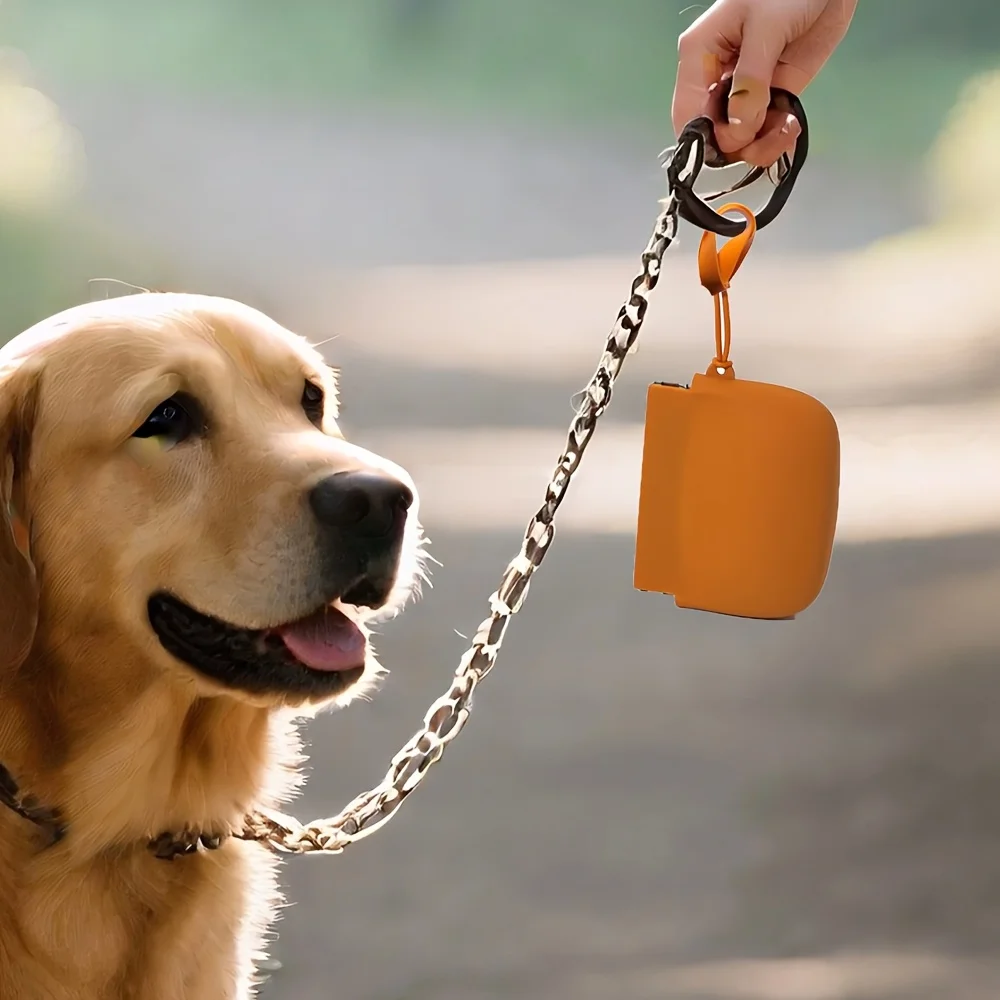 1PC Silicone Dog Treat Pouch, Portable Pet Snack Bag – Easy to Clean & Waterproof for Outdoor Training with Secure Lock Design