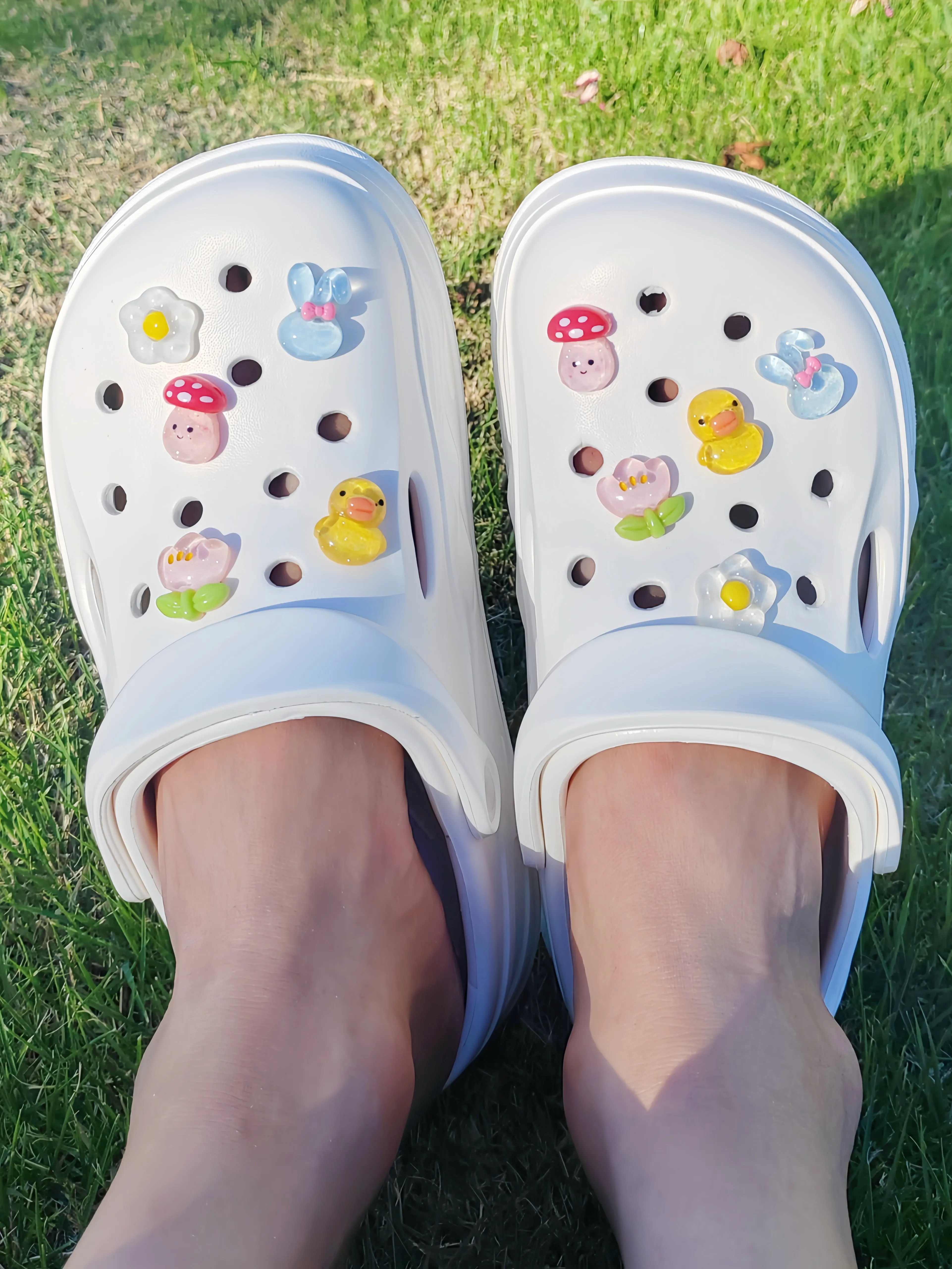 10 pieces/set Crystal Duck Garden Shoes Accessories Cutout Shoes Accessories DIY shoes Floral Women's Sandals Beach shoes remova image 4