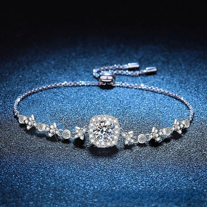 Moissanite One Carat Bracelet Platinum PT950 18K Gold Bracelet Square Package Star Moon Bracelet Fashion Light Luxury Style