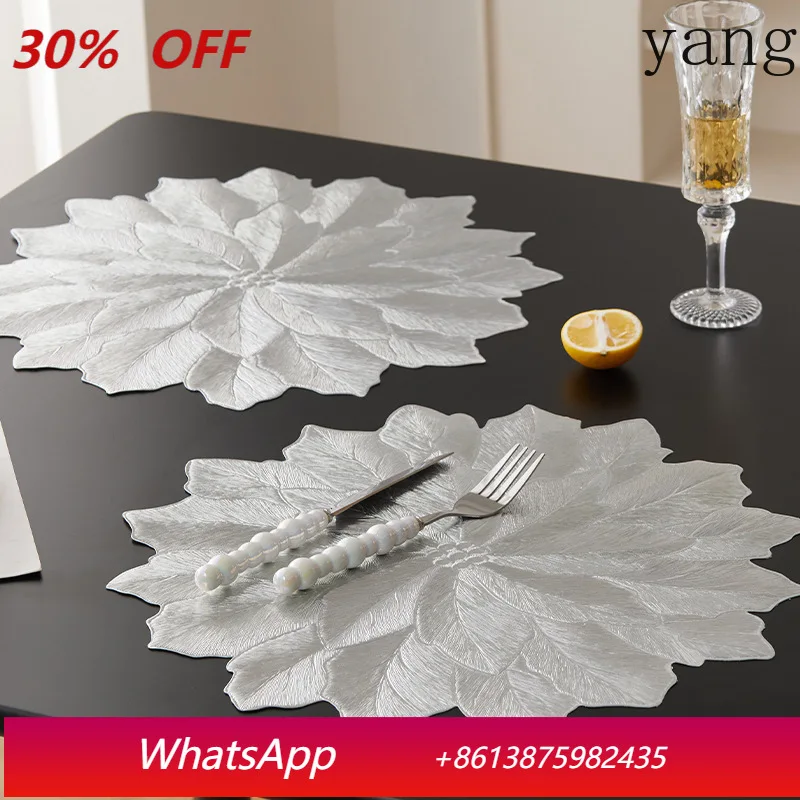 

CX Christmas Flower Injection Molded Placemat Heat Insulated Solid Dining Table Premium Christmas Decoration Waterproof Placemat